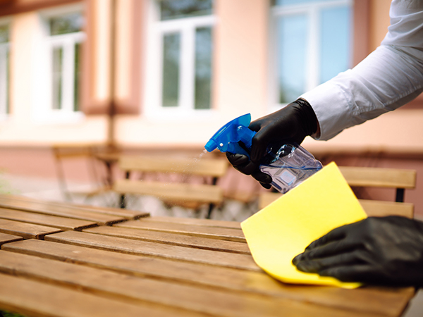 how to clean outside walls of house